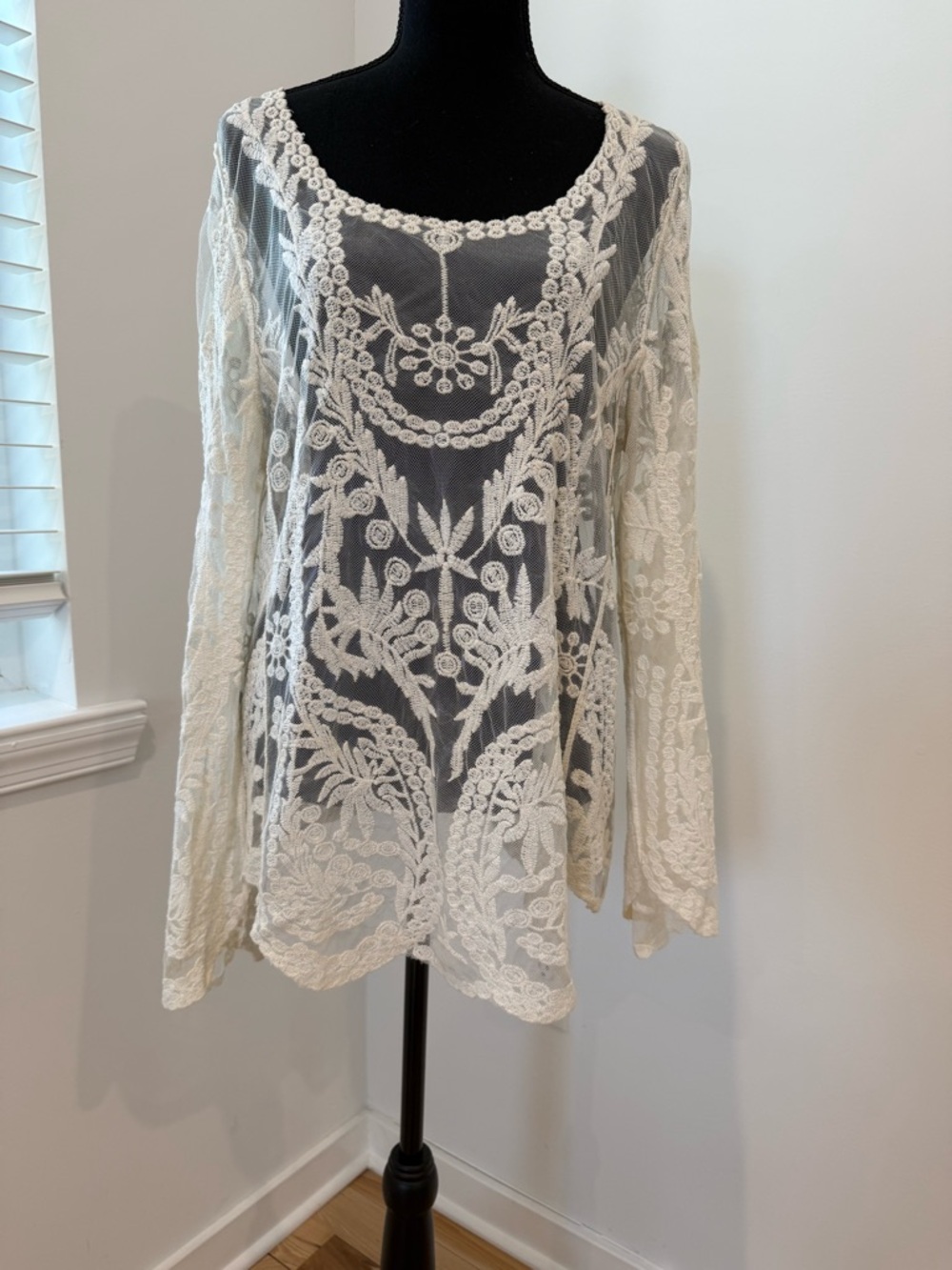 White Embroidered Lace Sheer Top | Boho Romantic | Size M